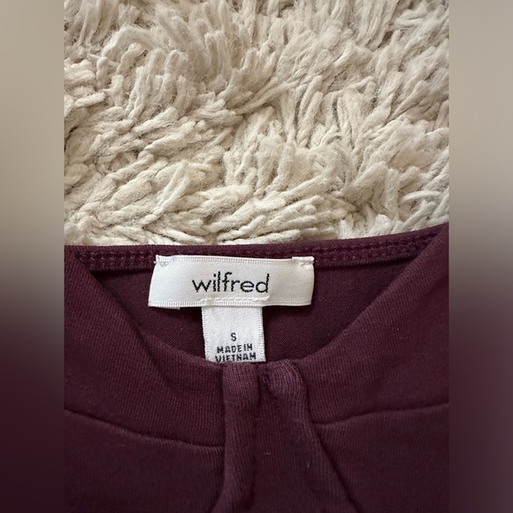 Aritzia Wilfred bodysuit (Merlot/burgundy) Size Small. - Picture 3 of 3